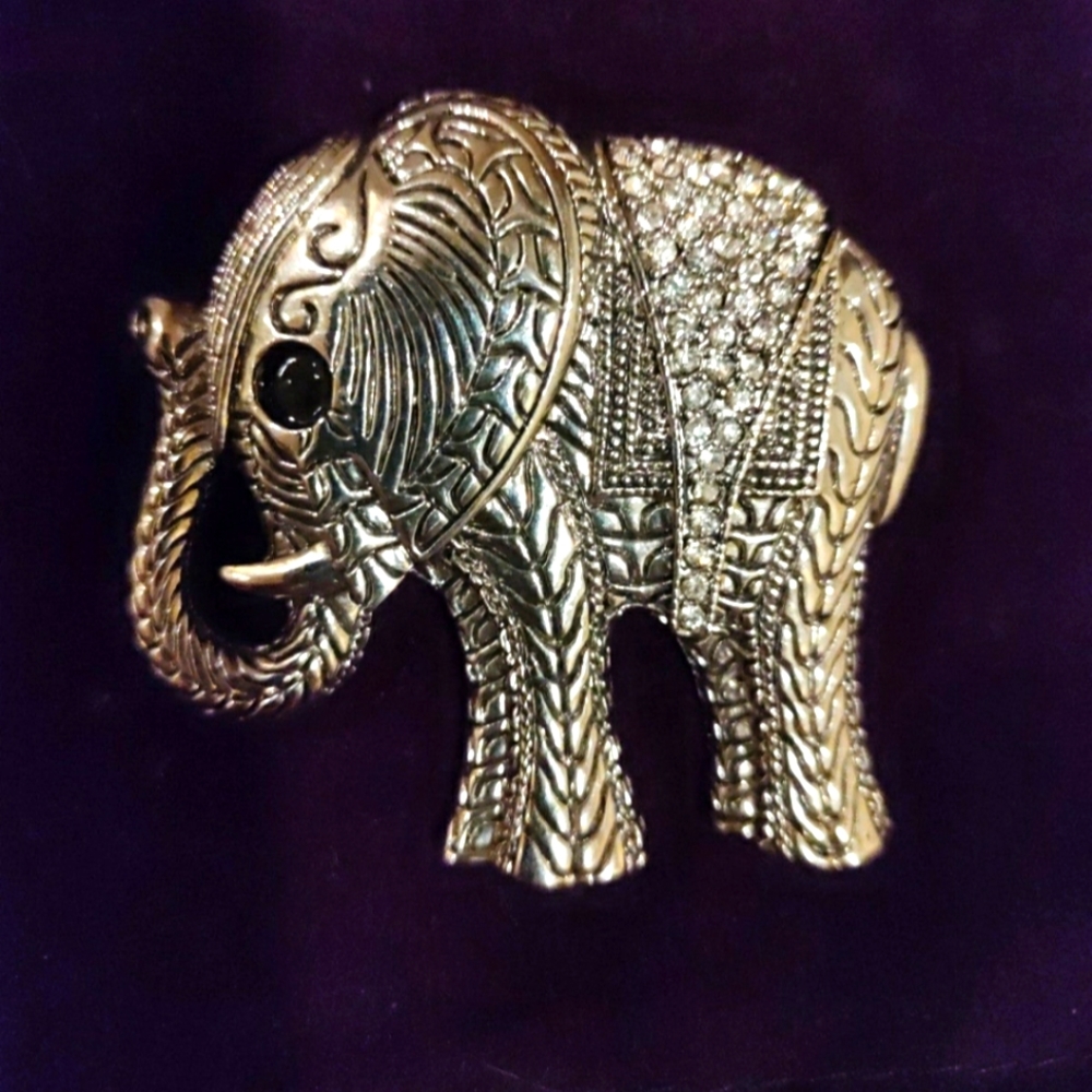 Ornate Silver toned Elephant pin or pendant with rhinestones 2*2 1/2 Inches
